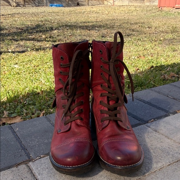 Taos Footwear Crave Red/Burgundy Lace-Up Combat Boots - Picture 2 of 6